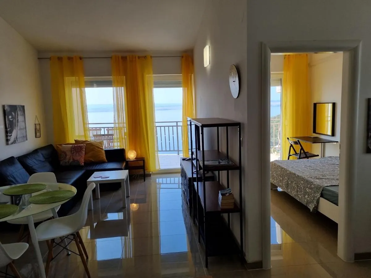 Apartman Rene, 150M From The Sea, Panorama View, Crikvenica, Dramalj, Parking アパート ドラマリ