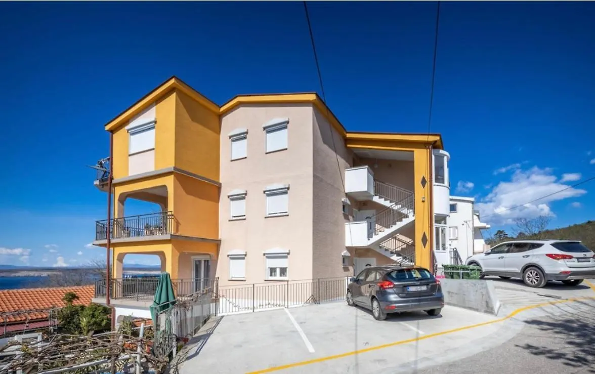 Apartman Rene, 150M From The Sea, Panorama View, Crikvenica, Dramalj, Parking 0*, ドラマリ